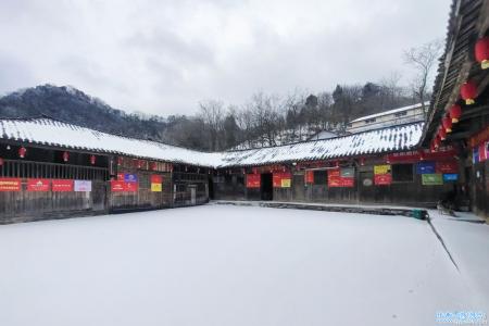慈利木子寨雪景：不嫌春色晚，落地为白毯